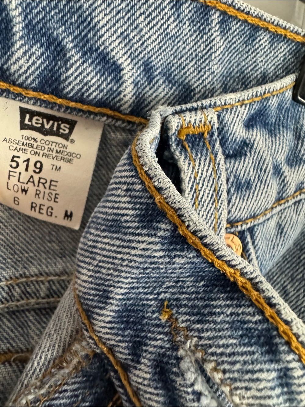Levi's Light Blue Wide-Leg Low-Rise Jeans - Picture 5 of 10